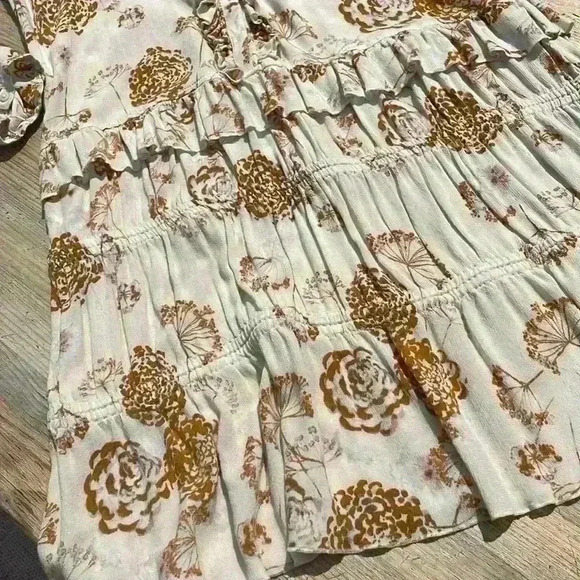 Hinge, extra small ruffled knee length dress - Picture 4 of 7